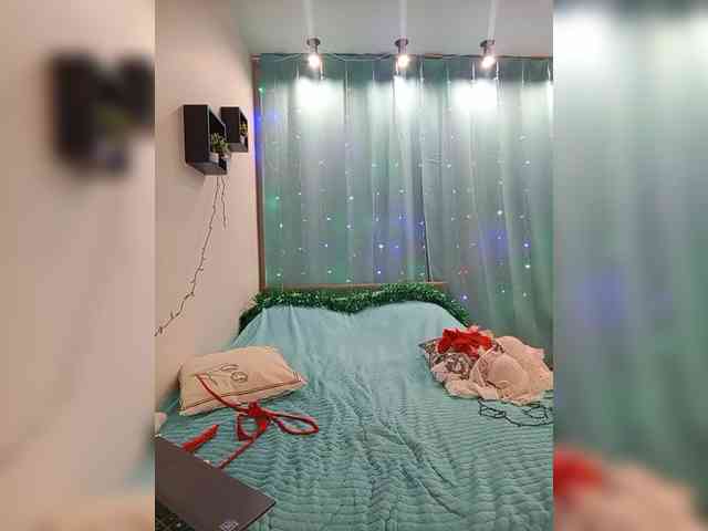 YourOldGirlfriend webcam