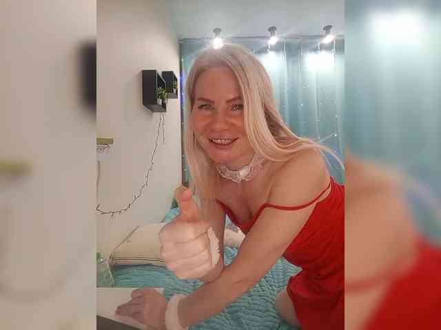 YourOldGirlfriend webcam