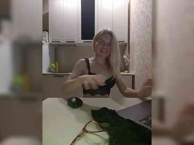 miss-1m Live Webcam on BongaCams
