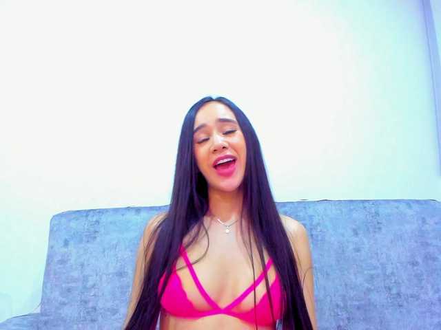  Niki-White chat room