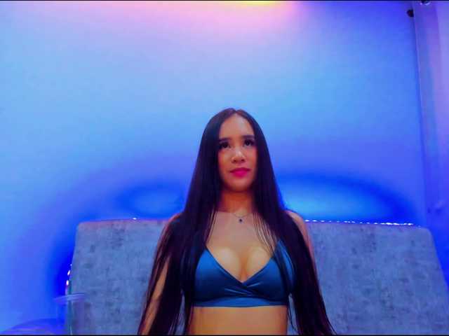  Niki-White chat room