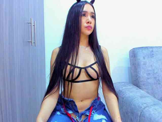 Niki-White webcam