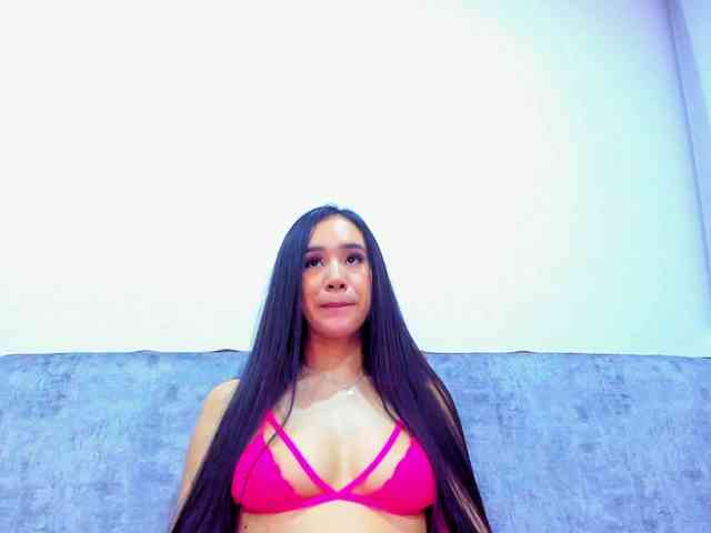 Niki-White webcam