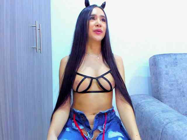 Niki-White webcam