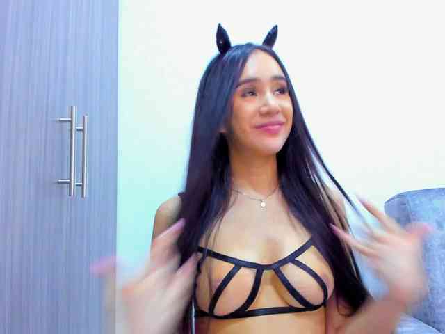 Niki-White webcam
