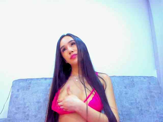 Niki-White webcam
