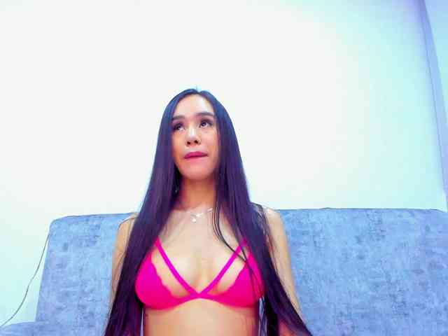 Niki-White webcam