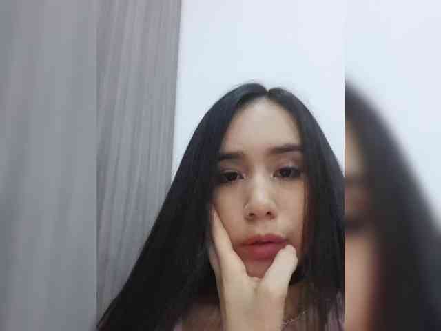 Niki-White webcam