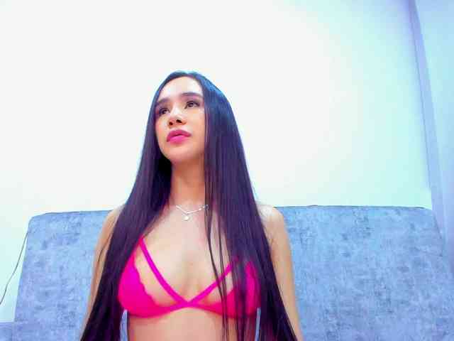 Niki-White webcam
