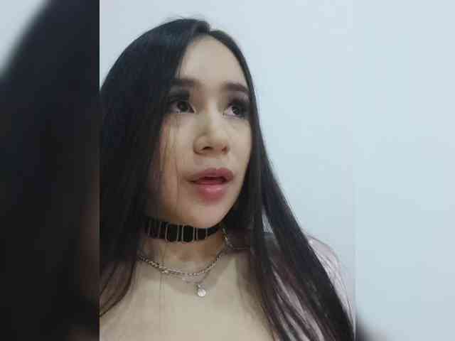 Niki-White webcam
