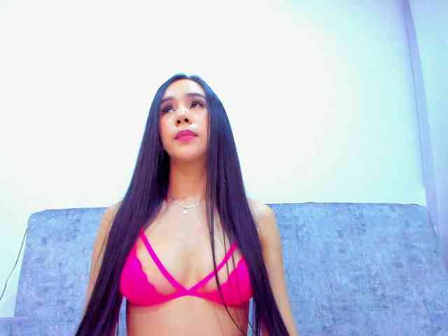 Niki-White webcam