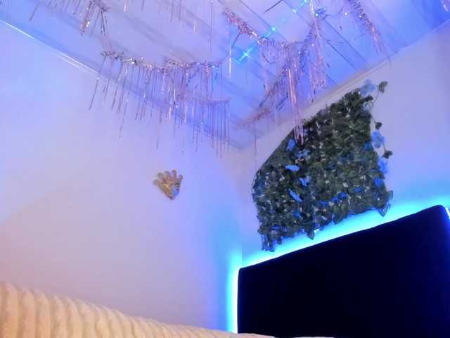 flylia01's BongaCams show and profile