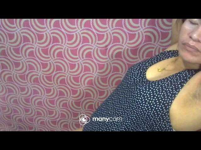 Hotchicxxx's BongaCams show and profile