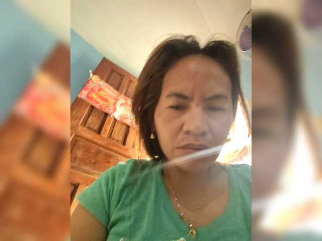 Hotchicxxx's BongaCams show and profile