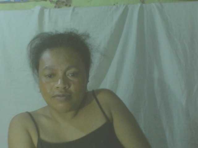LorahXVane webcam