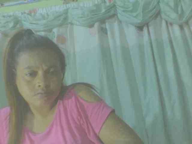 LorahXVane webcam