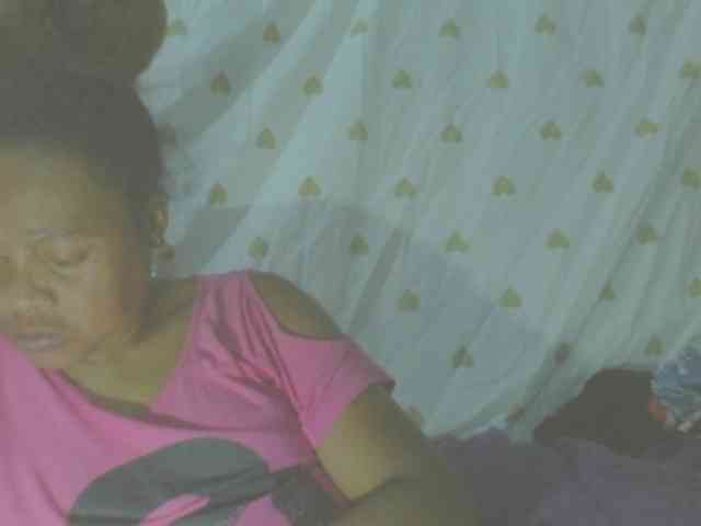 LorahXVane webcam