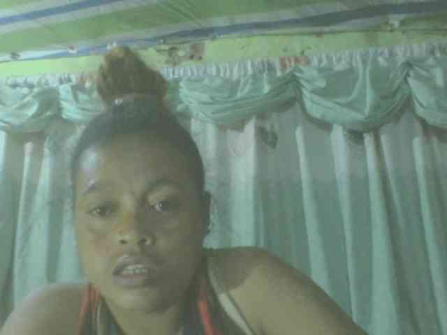 LorahXVane webcam