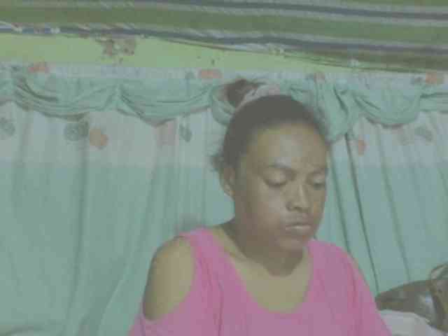 LorahXVane webcam