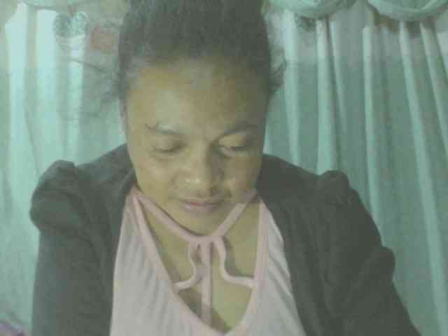 LorahXVane webcam