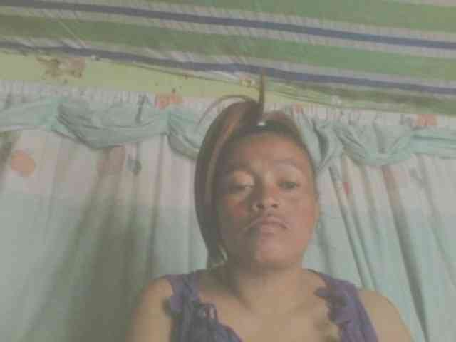 LorahXVane webcam