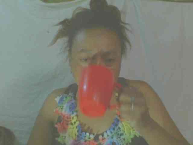 LorahXVane webcam