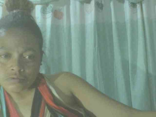 LorahXVane webcam