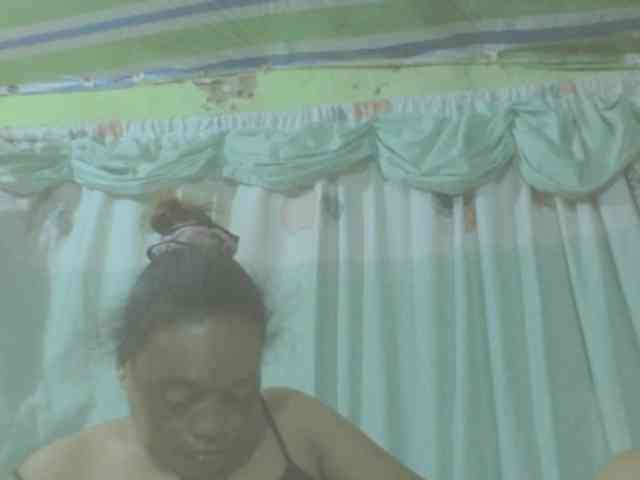 LorahXVane webcam