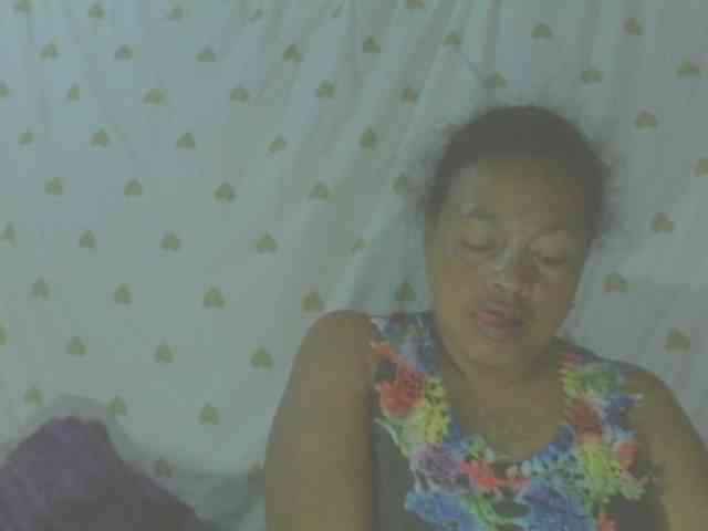 LorahXVane webcam
