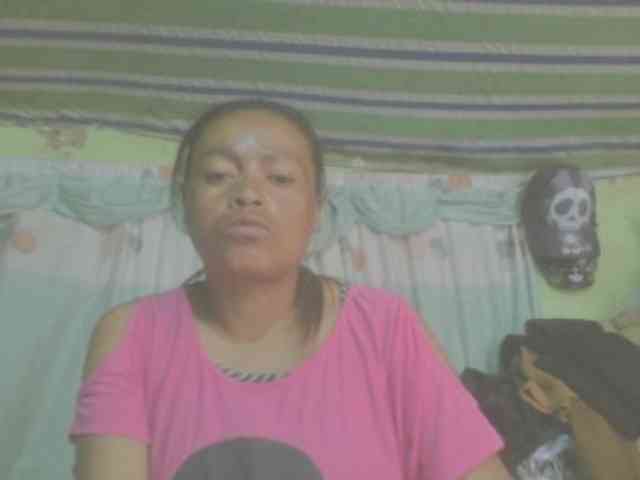 LorahXVane webcam