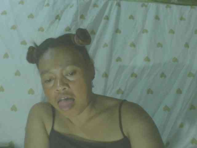 LorahXVane webcam