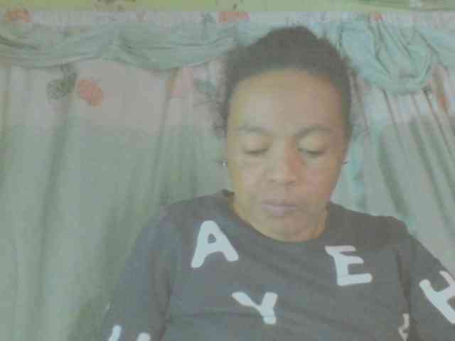 LorahXVane webcam