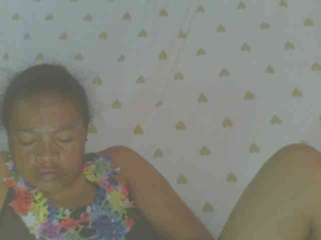 LorahXVane webcam