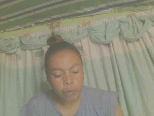 LorahXVane webcam