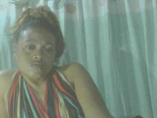 LorahXVane webcam