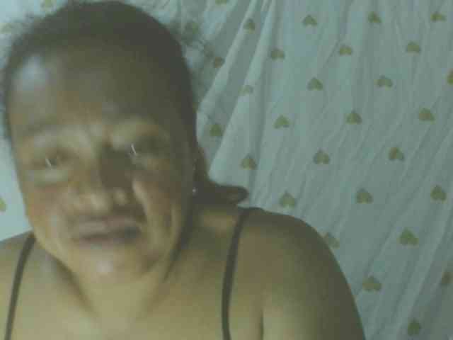 LorahXVane webcam
