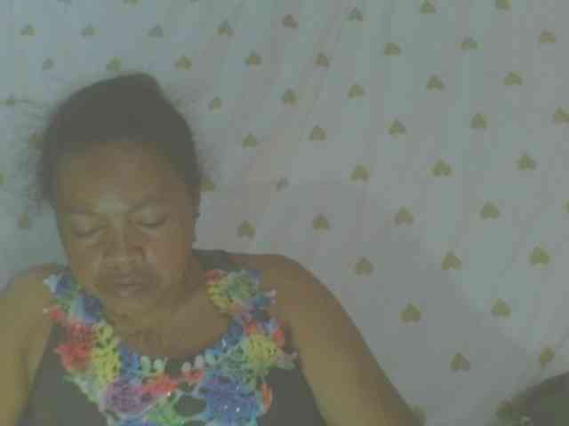 LorahXVane webcam