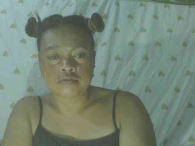 LorahXVane webcam