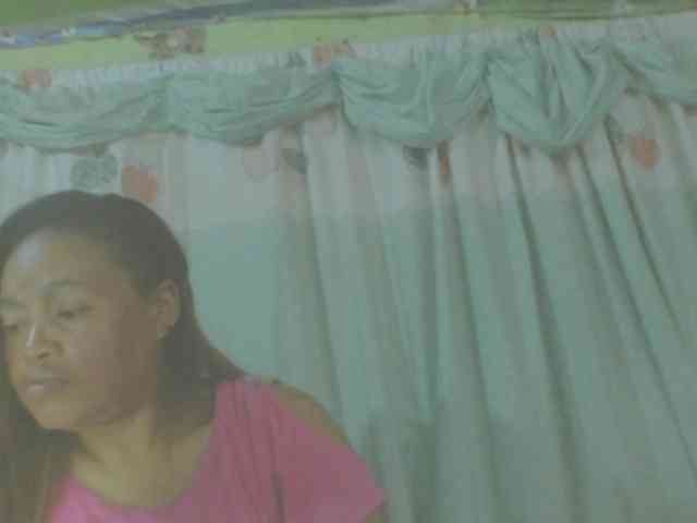 LorahXVane webcam