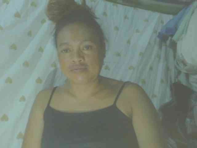 LorahXVane webcam