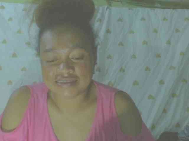 LorahXVane webcam
