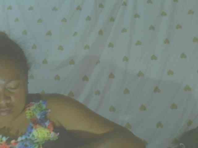 LorahXVane webcam