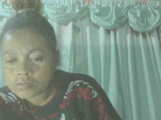 LorahXVane webcam