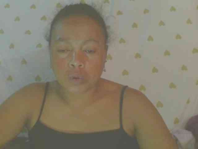 LorahXVane webcam