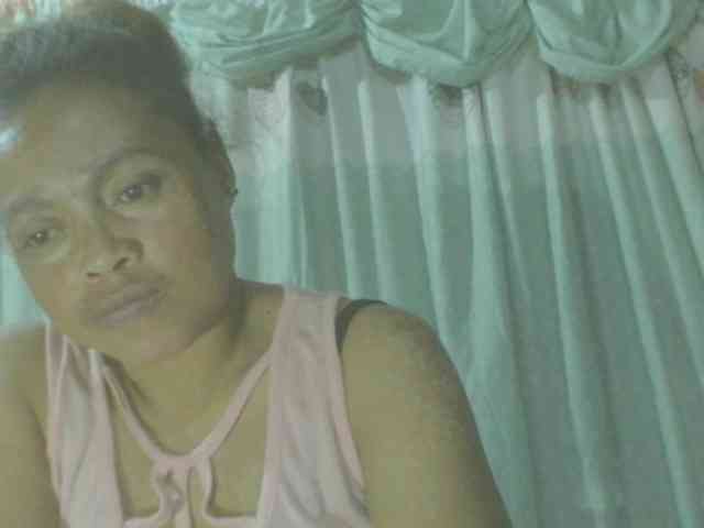LorahXVane webcam
