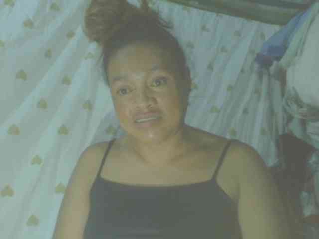 LorahXVane webcam