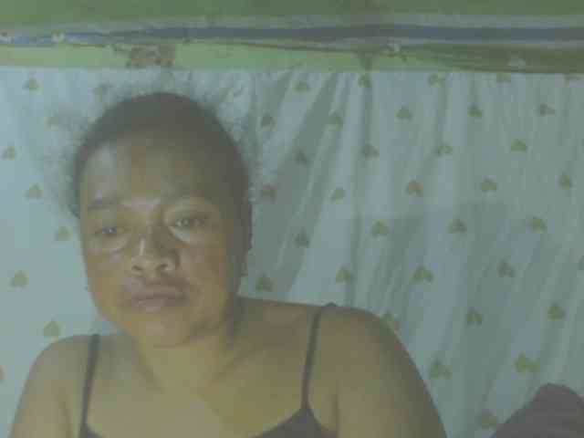 LorahXVane webcam