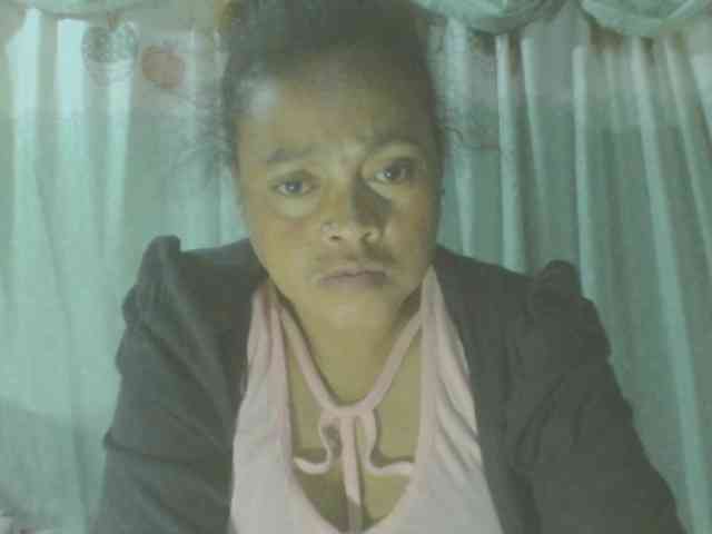 LorahXVane webcam