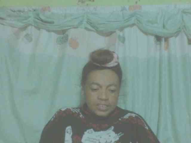 LorahXVane webcam