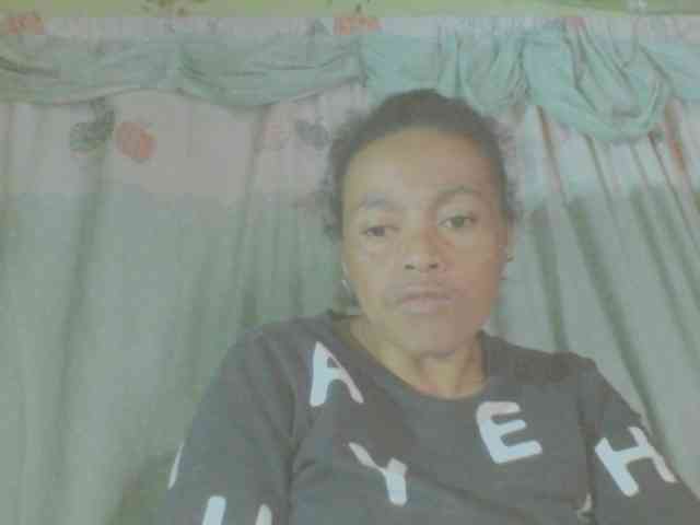 LorahXVane webcam